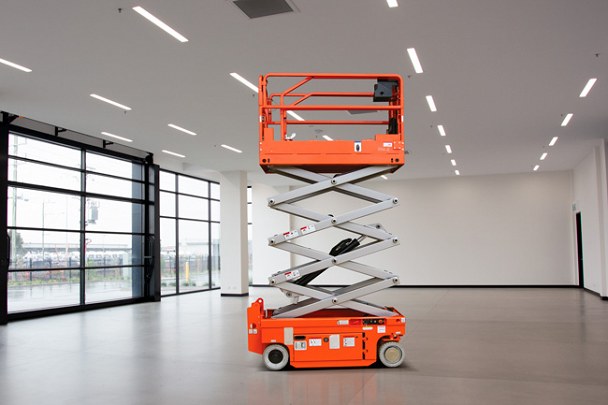 Choosing the Best Scissor Lift for Indoor Operations