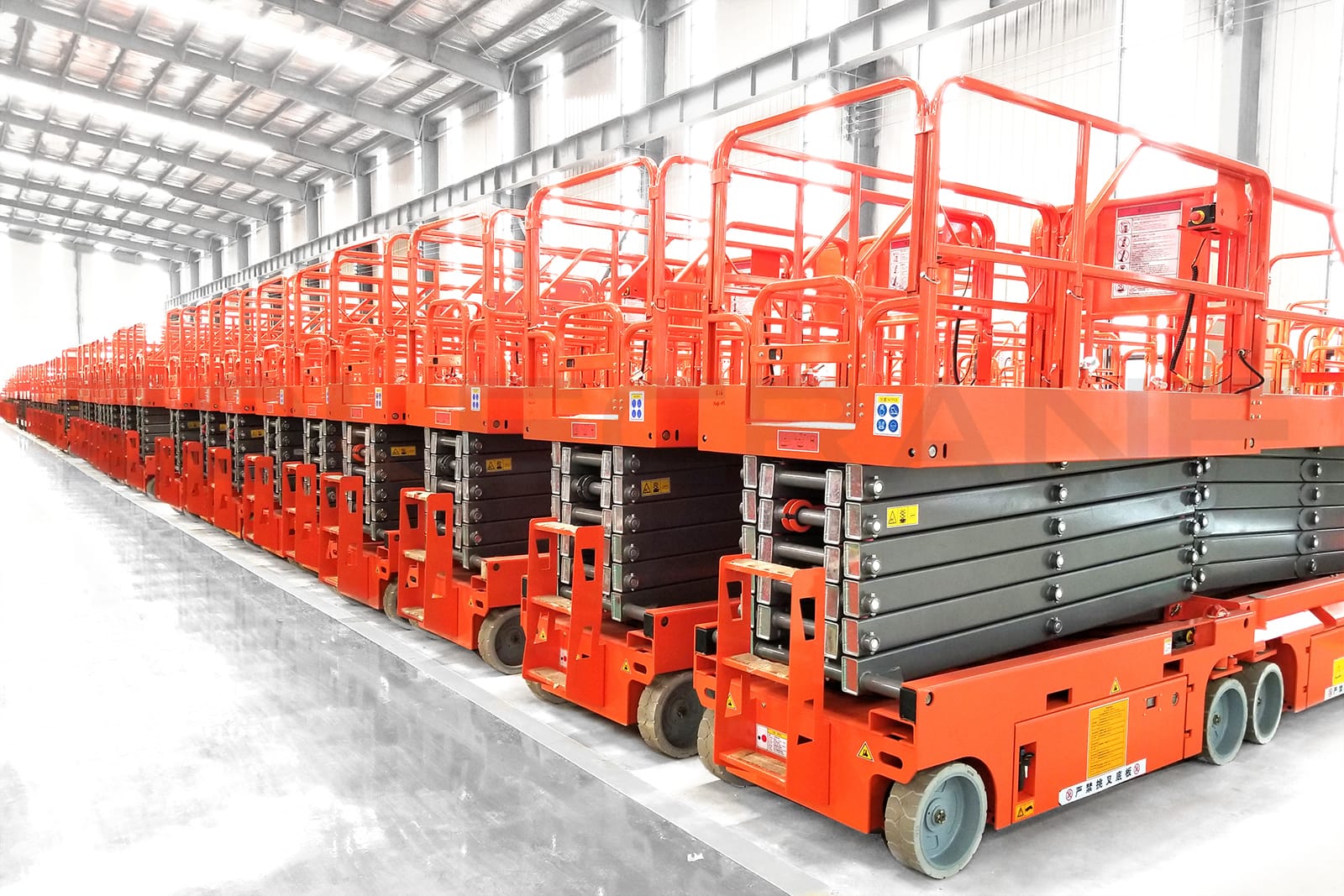 Top 4 Most Important Features in a Scissor Lift
