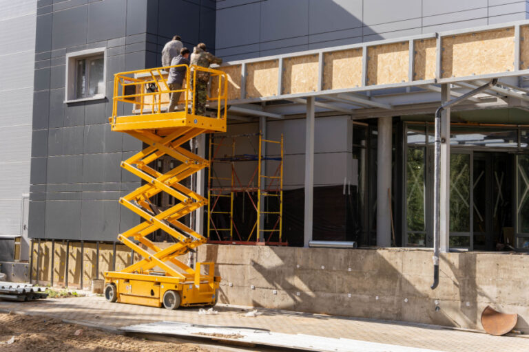 Know the difference between scissor and aerial lifts Scissor Lifts